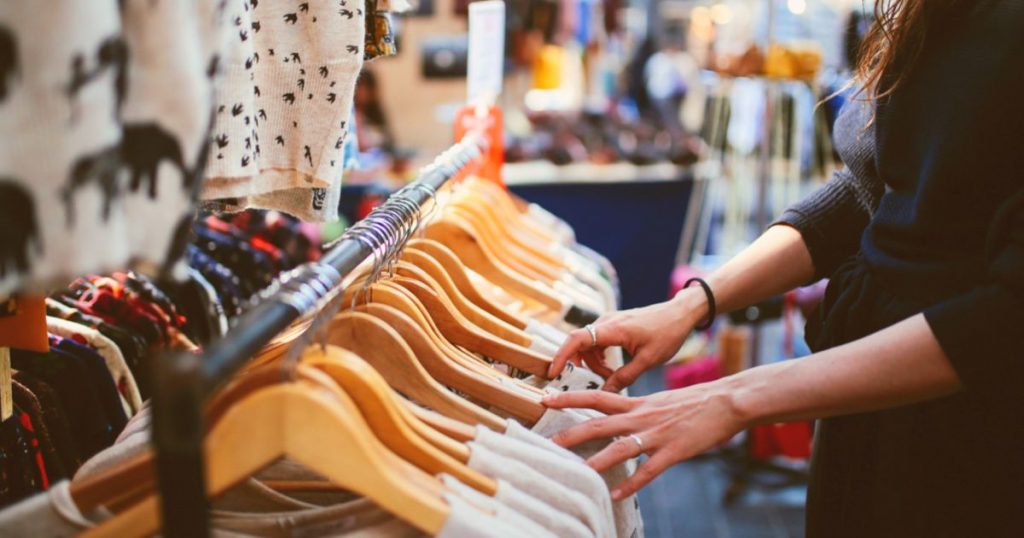 rent maternity dresses insted of buying them